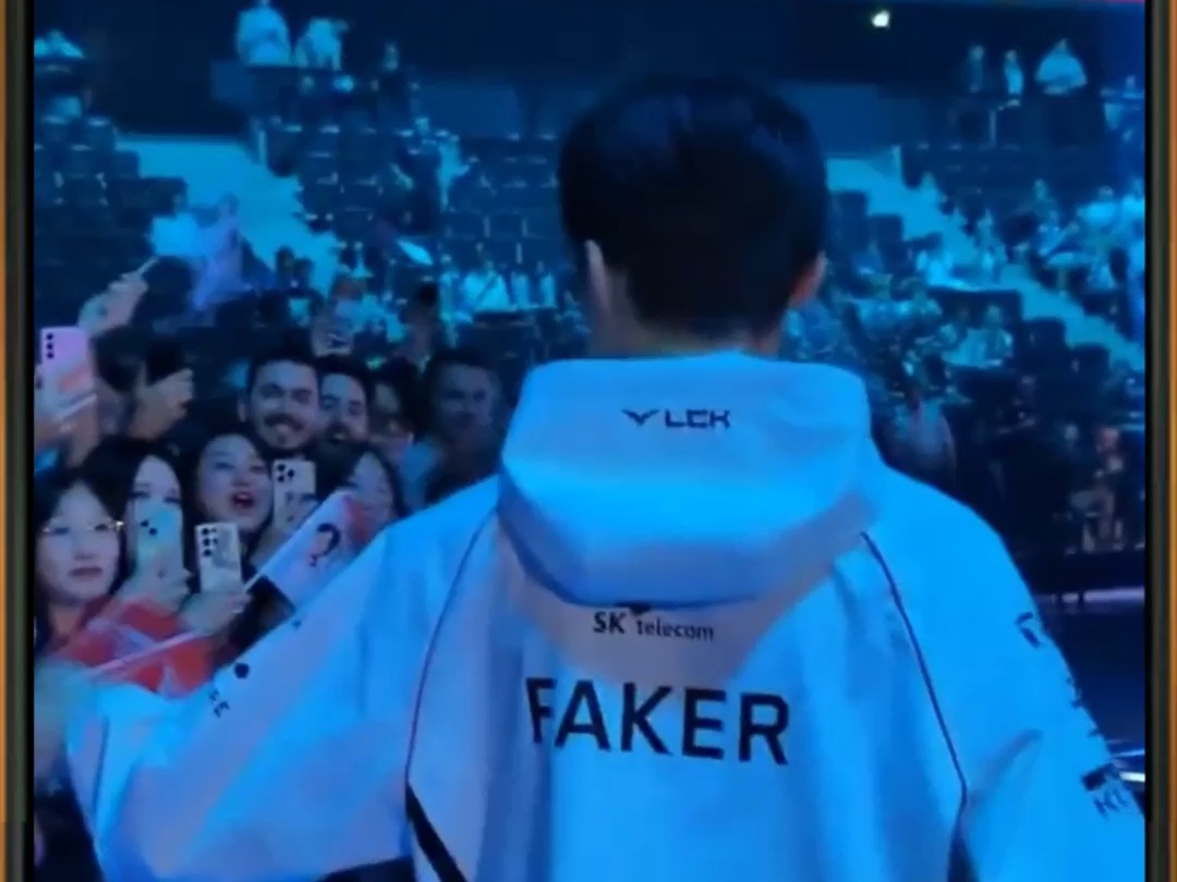  Faker迎来二十赛季高光表现，巴黎圣日耳曼球迷沸腾！